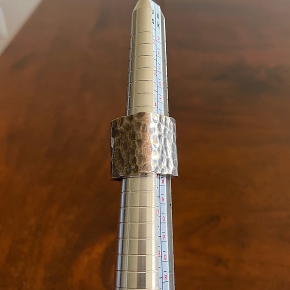 Hammered square large band sterling silver 925 ring size 4.5 statement ring - Picture 3 of 5